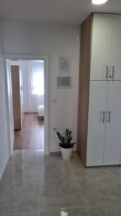 Apartmani Mali Selce Exteriör bild
