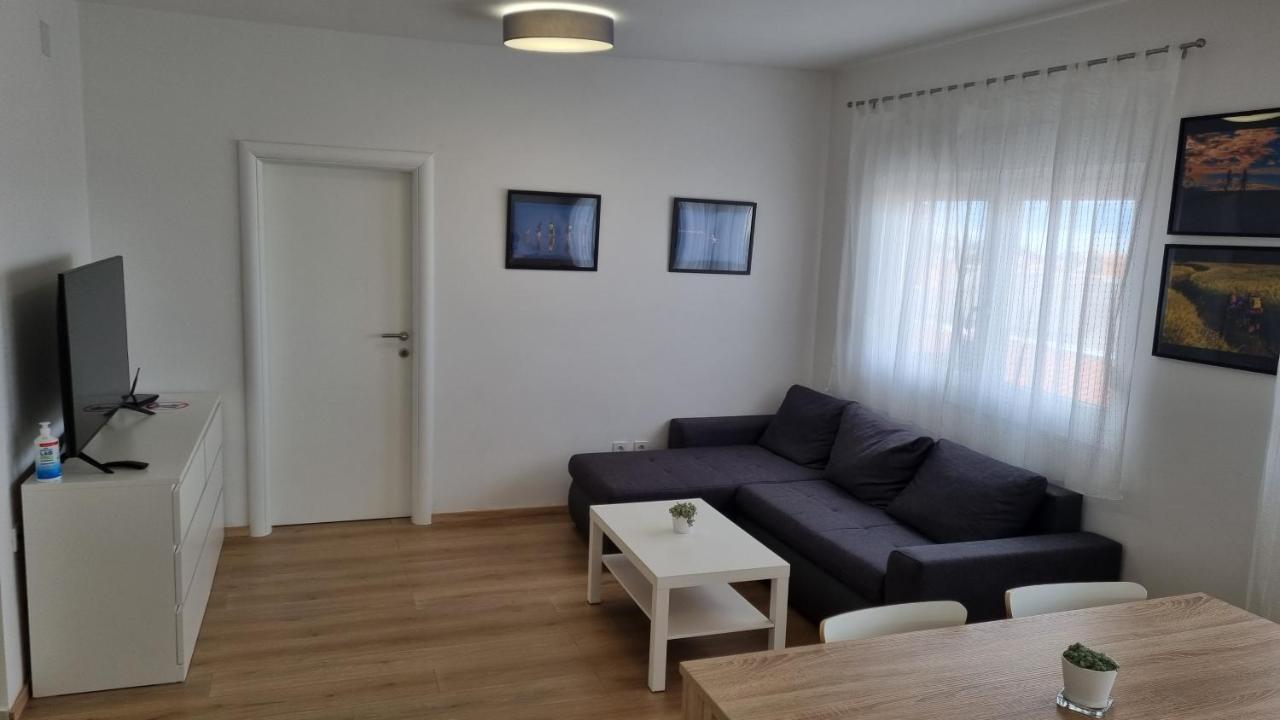 Apartmani Mali Selce Exteriör bild